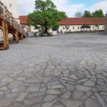 Slezskoostravsky-hrad-vydlazdeni-nadvori3
