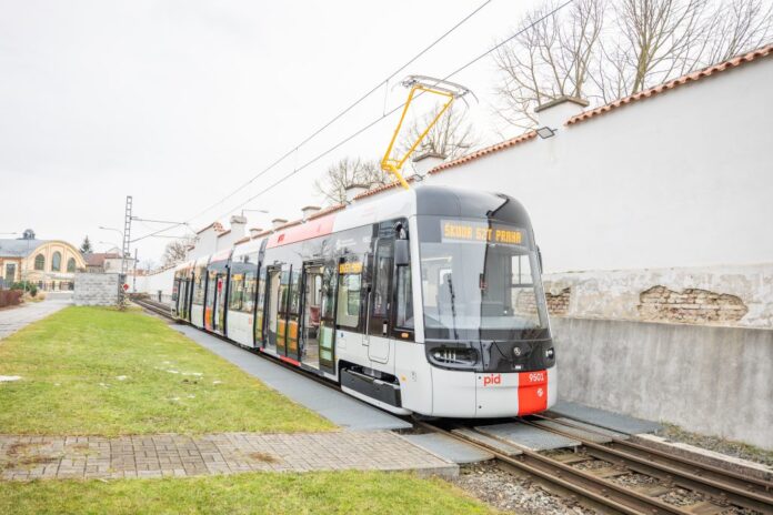 Škoda group tramvaj pro Prahu