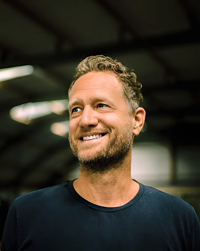 holandský vizionář a zakladatel průkopnické značky Fairphone, Bas van Abel.