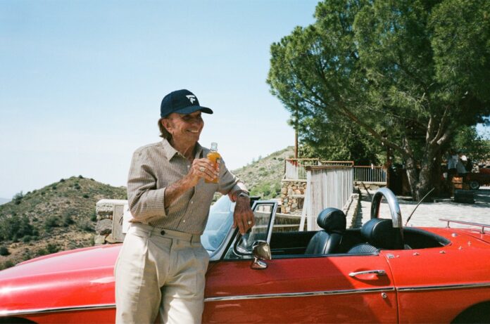 Emerson Fittipaldi se spojuje s ceskou znackou limonad Targa Florio