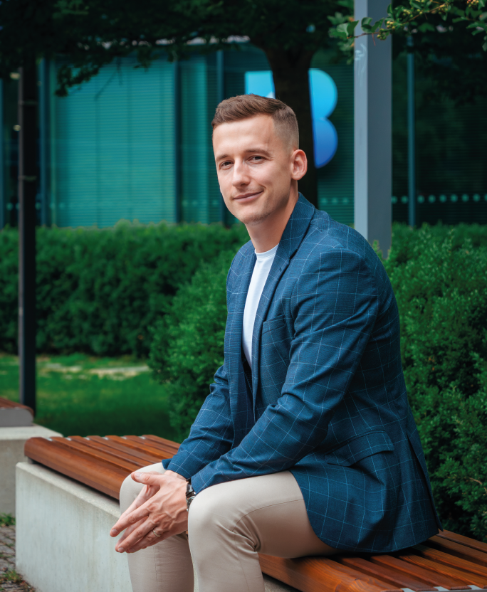 Jakub Lukšík, investiční specialista ROYAL VISION, při rozhovoru o trendech v investování, chytrých rozhodnutích a potřebě dlouhodobé strategie.