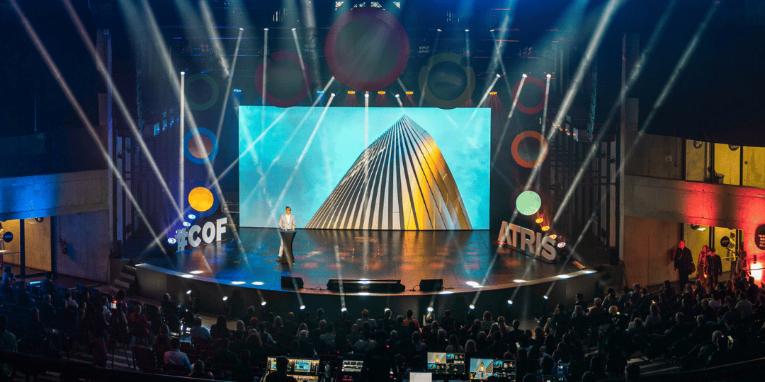 Konference Colors of Finance 2025 v ostravské aule Gong nabídne vystoupení Tomáše Čupra, Jakuba Havrlanta i Martina Žufánka.