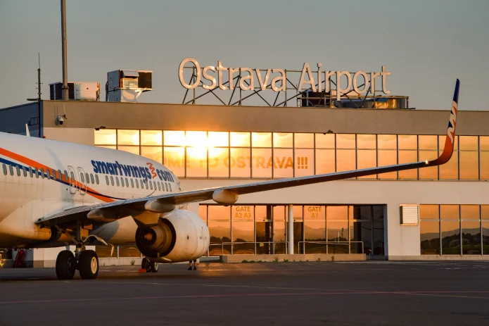 letiště Ostrava, na runway letadlo